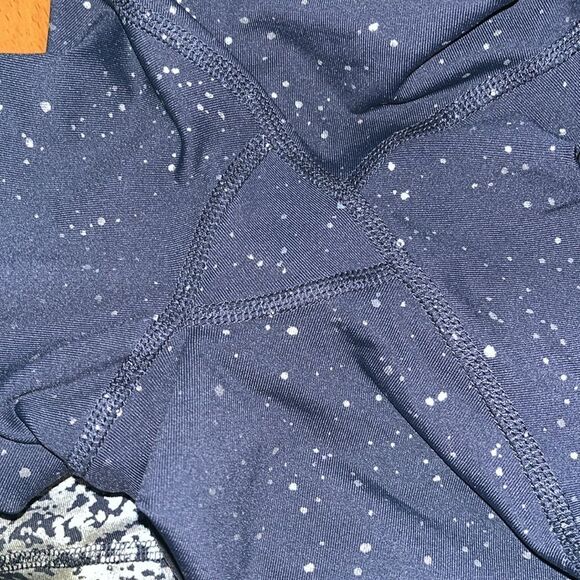 EXCELLENT CONDITION BEYOND THE BUMP SPACE DYE BY BEYOND YOGA SMALL NAVY LEGGINGS - Picture 3 of 8